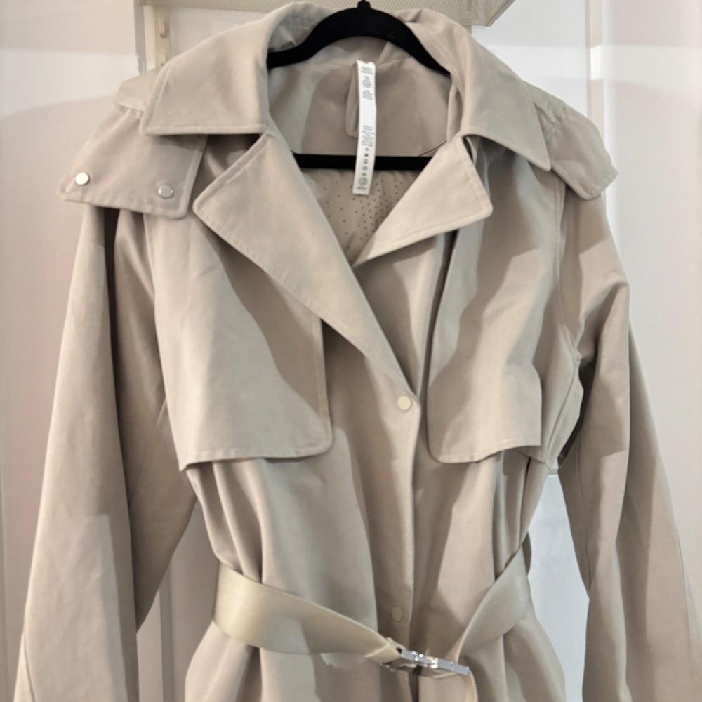 Lululemon Always There Short Trench Coat Size 10 Belted Jacket light beige EUC - Picture 2 of 10